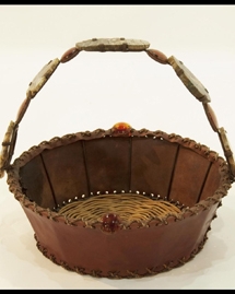 GC-124_Round basket with gemstone